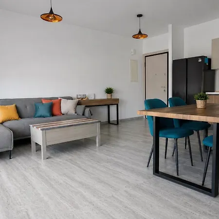 דירה Stylish Walking Distance To Beach, Hot Tub, Bbq, Rooftop Sea Views פאפוס