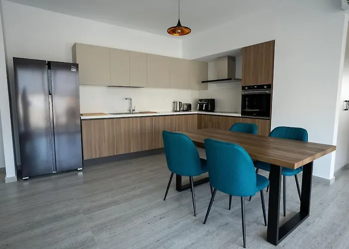 Special Offer - Modern Apartment, Walking Distance To Beach, Hot Tub, Bbq, Rooftop Sea Views Lejlighed *